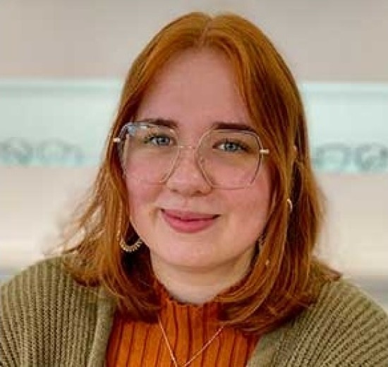 Bettina Irl